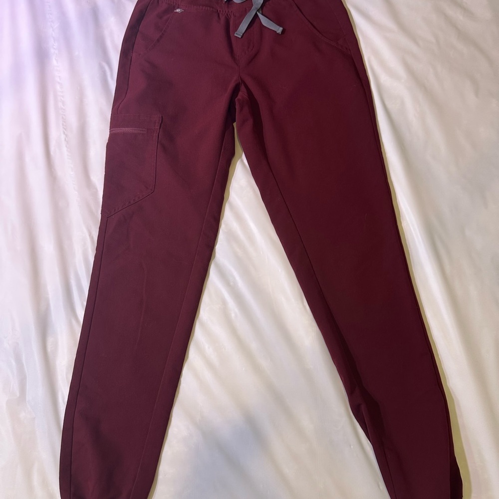 Figs Men's Maroon Joggers with Gray Accents